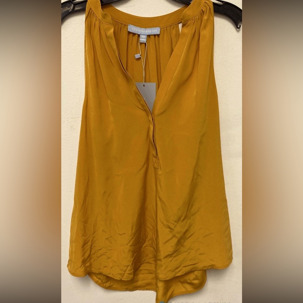 NWT Antonio Melani Silk Sleeveless Top
